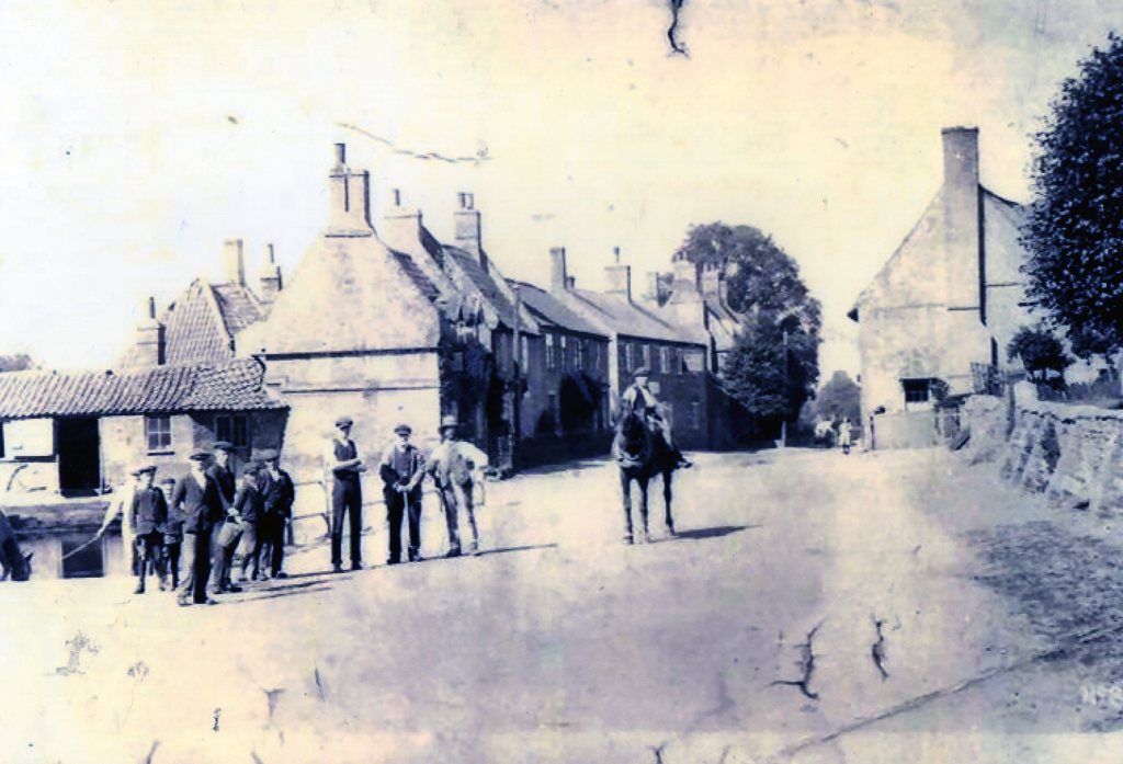 This image has an empty alt attribute; its file name is bay806.jpg